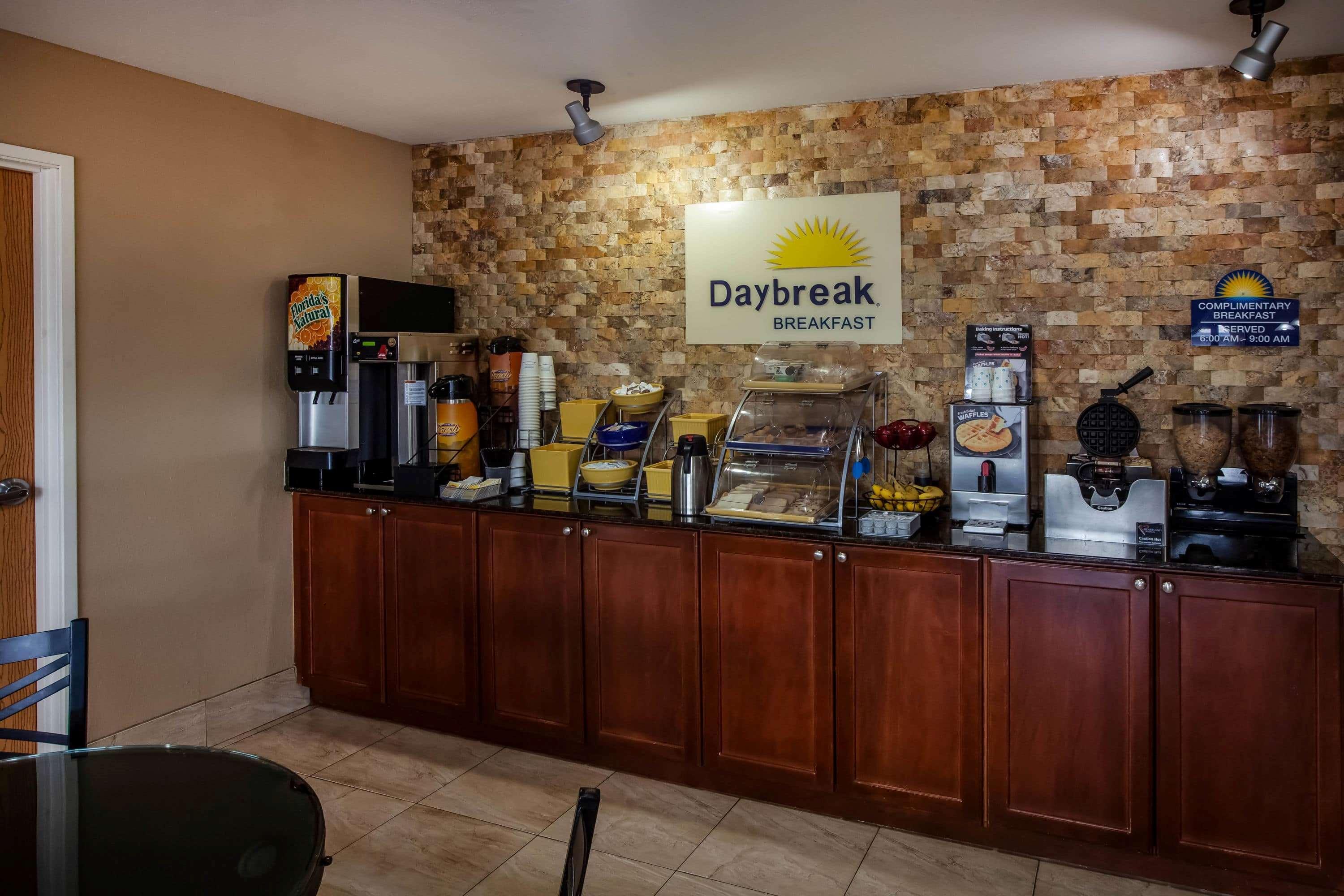 Days Inn By Wyndham Sulphur La Exterior photo