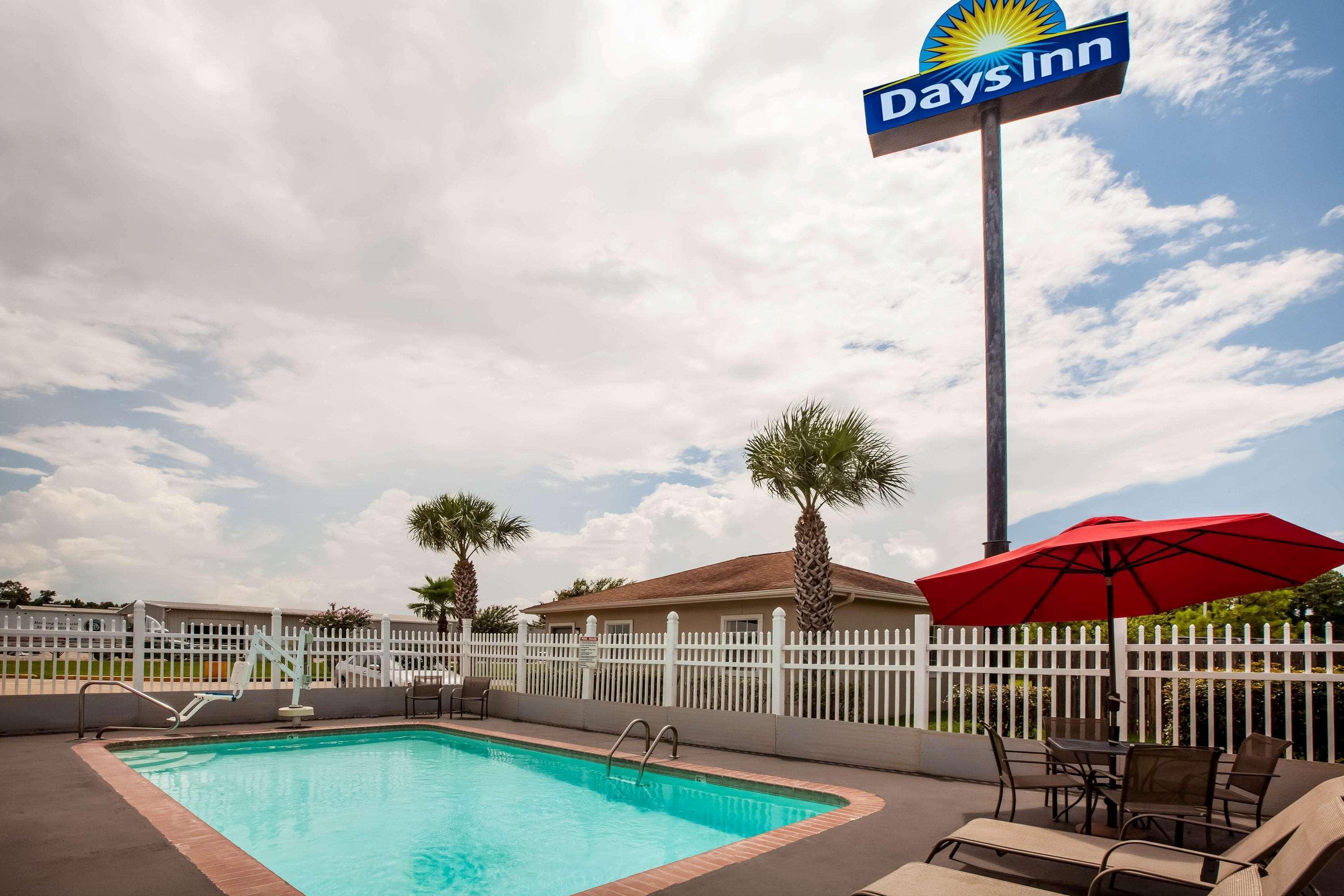 Days Inn By Wyndham Sulphur La Exterior photo