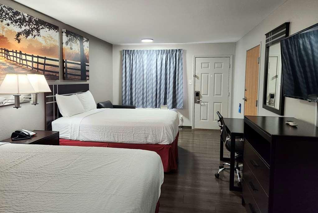 Days Inn By Wyndham Sulphur La Room photo